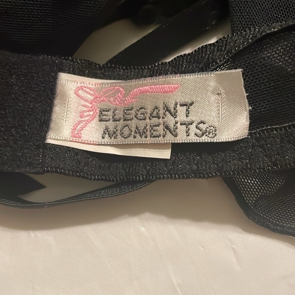 Lingerie - Picture 5 of 6